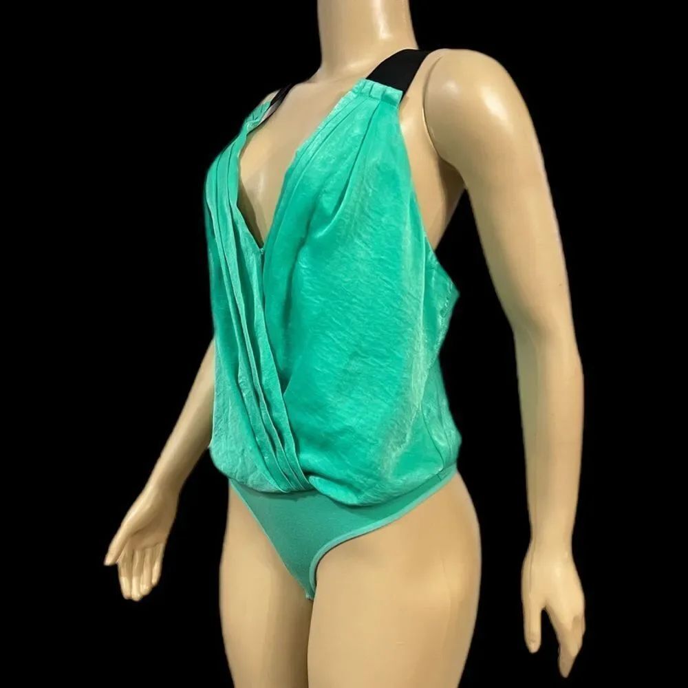 NWT Bebe Silky Satin Pleated Elastic back bodysuit green / black Small